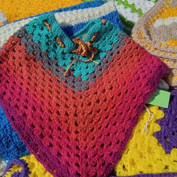 Handmade crocheted ponchos for toddlers - Picture 4 of 4